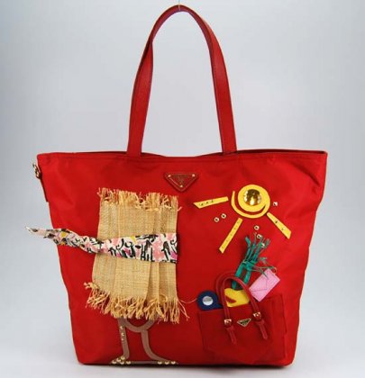 Prada 89277 handbag in red